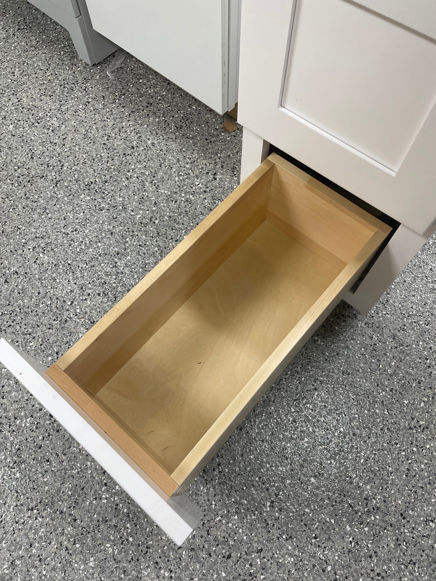 Hampton Bay Avondale Shaker Alpine White Quick Assemble Plywood 12 in Vanity Drawer Base (12in W x 21in D x 34.5in H)