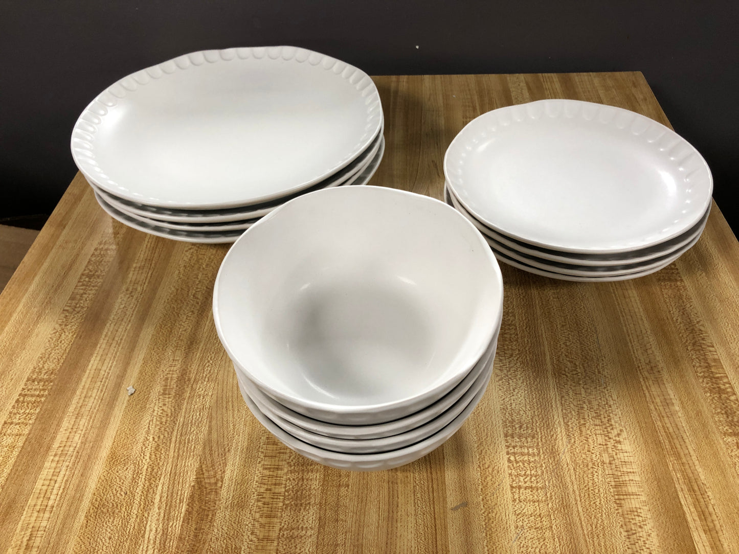Over and Back 12 Piece White Thumbprint Stoneware Dinnerware Plate & Bowl Set