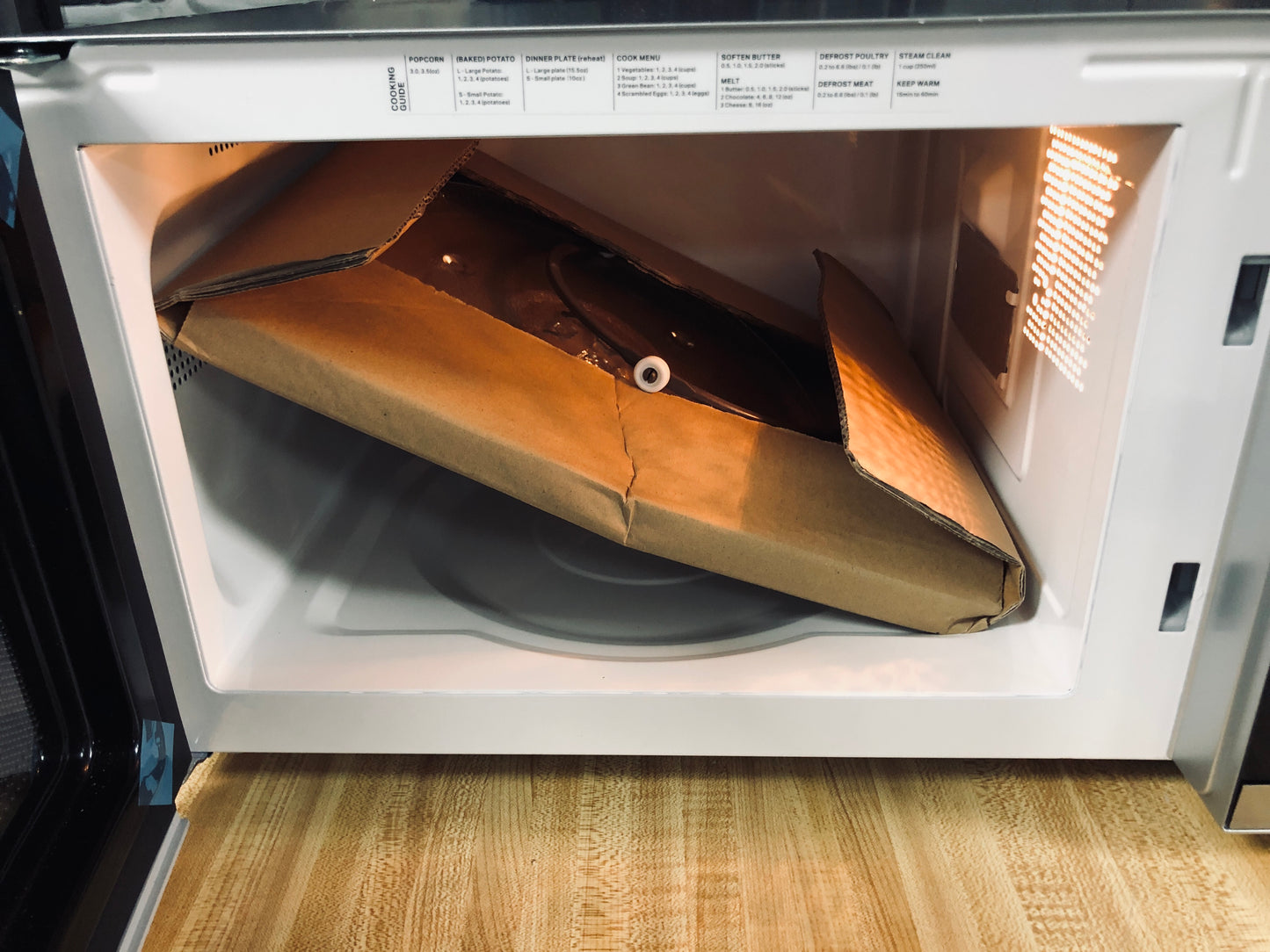 Whirlpool 0.9 cu. ft. Countertop Microwave in Stainless Steel