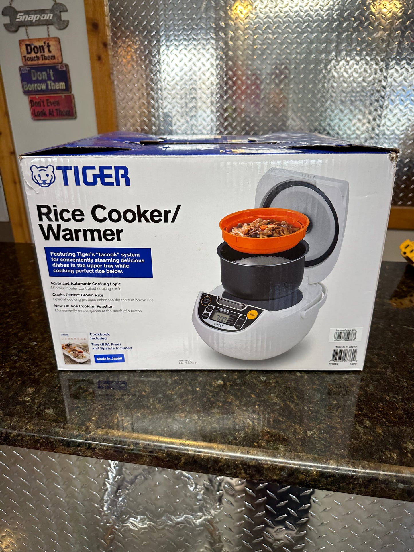 Tiger 5.5-Cup Micom Rice Cooker and Warmer