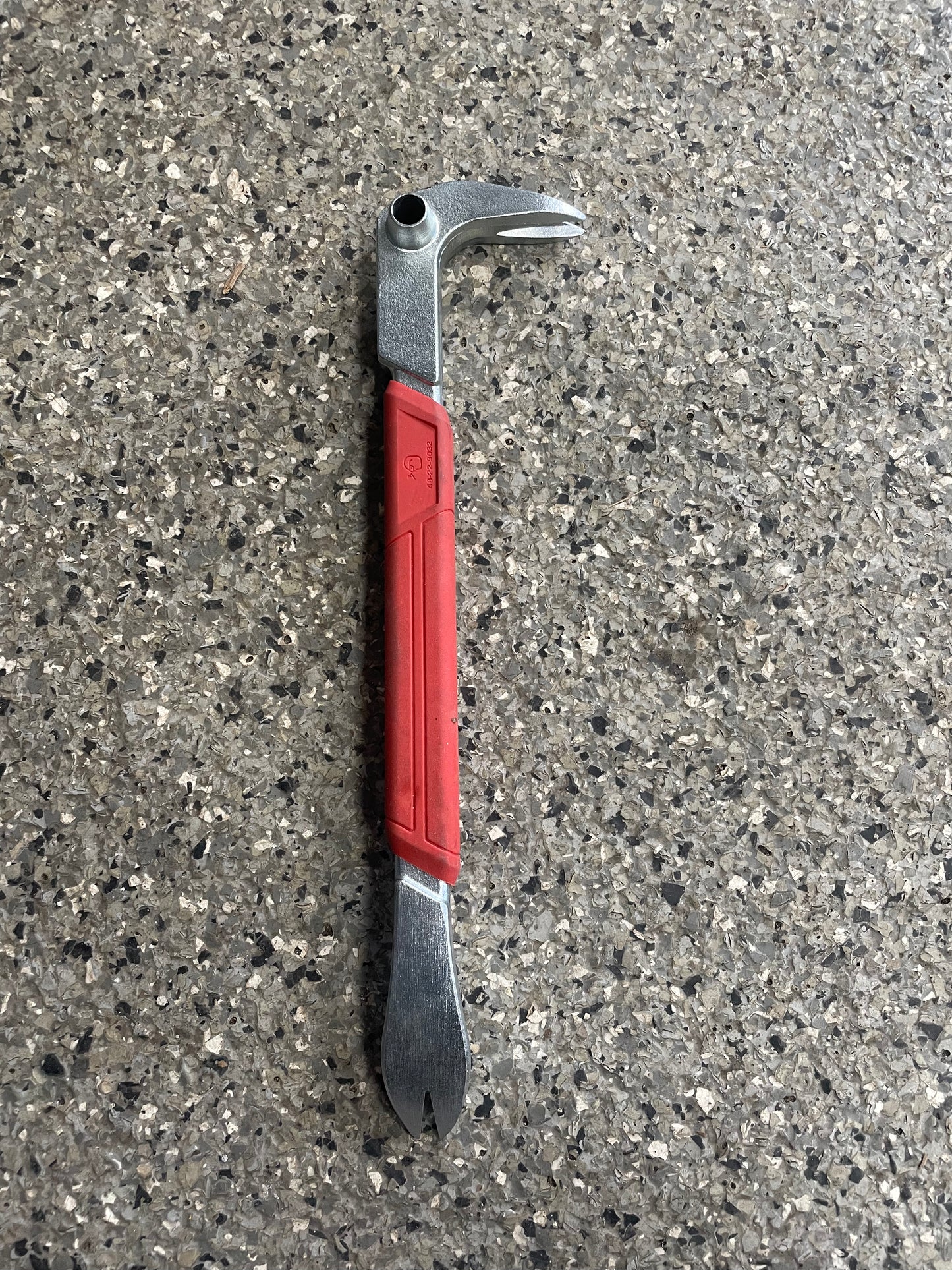 Milwaukee 12 in. Nail Puller with Dimpler