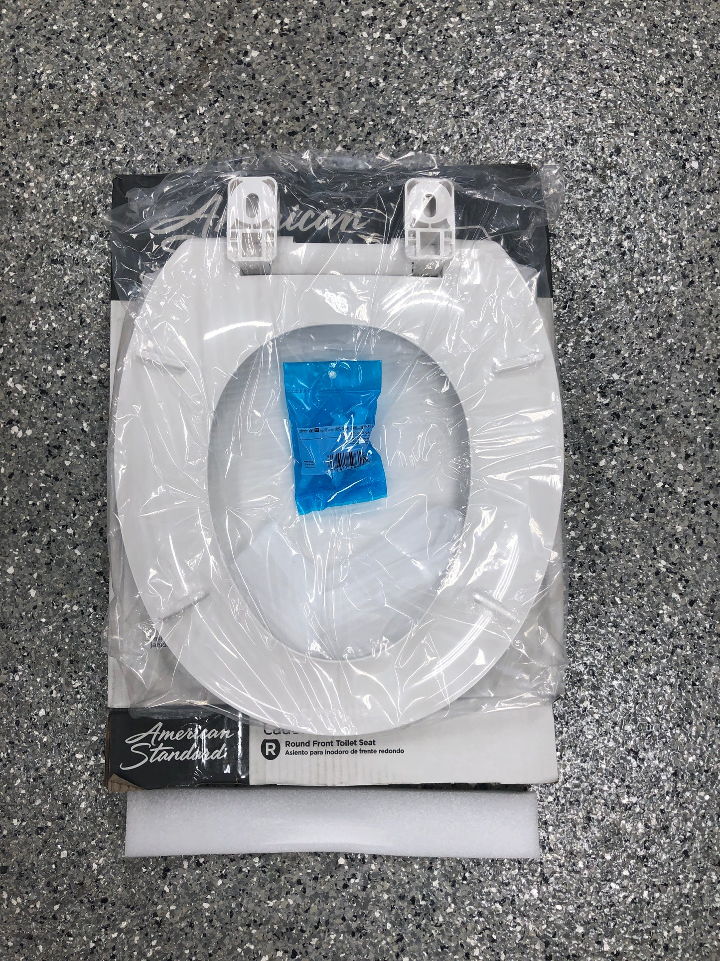 American Standard Cadet Slow Close Round Closed Front Toilet Seat with EverClean in White