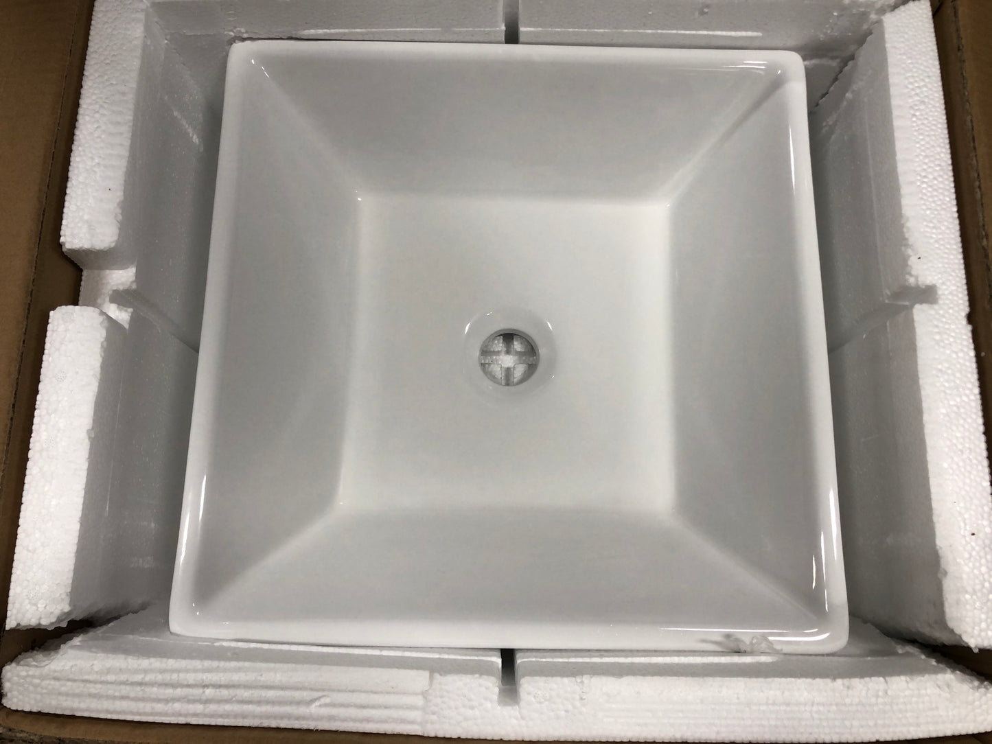 DEERVALLEY Ace Classic Ceramic Square Vessel Sink in White