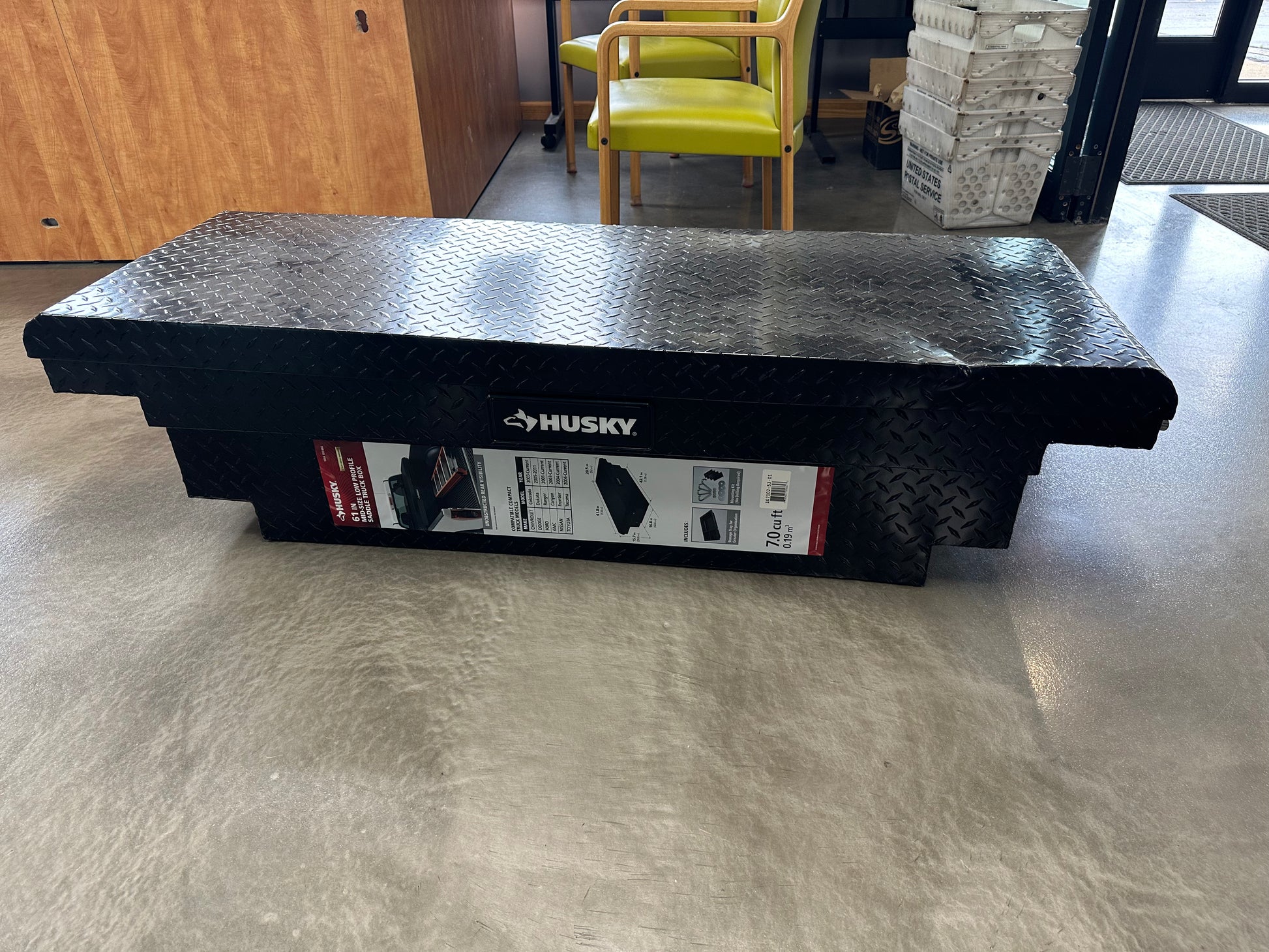 Husky 61.86 in. Matte Black Aluminum Low Profile Mid Size Crossbed