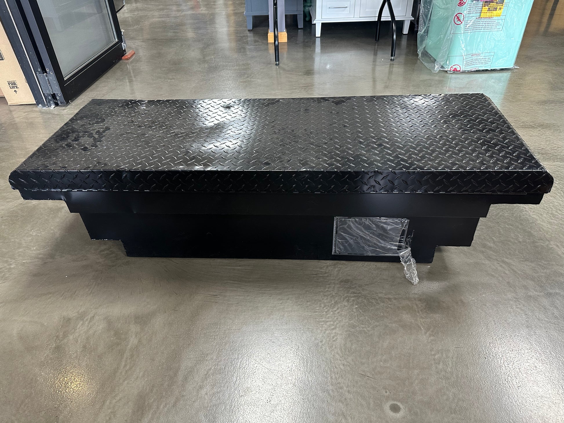 Husky 61.86 in. Matte Black Aluminum Low Profile Mid Size Crossbed