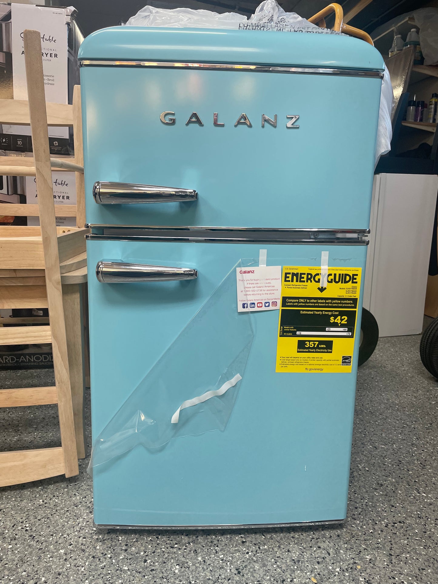 Galanz 3.1 cu. ft. Retro Mini Fridge with Dual Door True Freezer in Blue