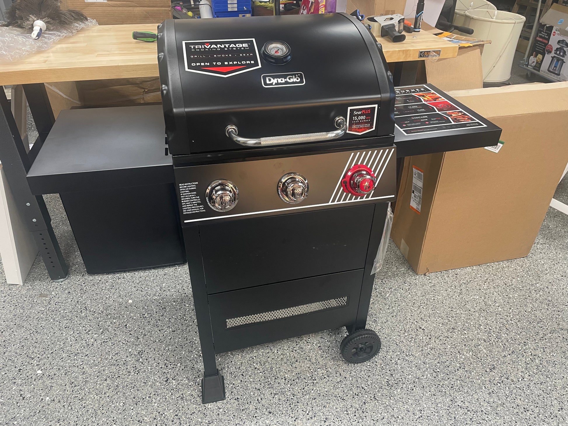 Dyna Glo 3 Burner Propane Gas Grill in Matte Black with TriVantage