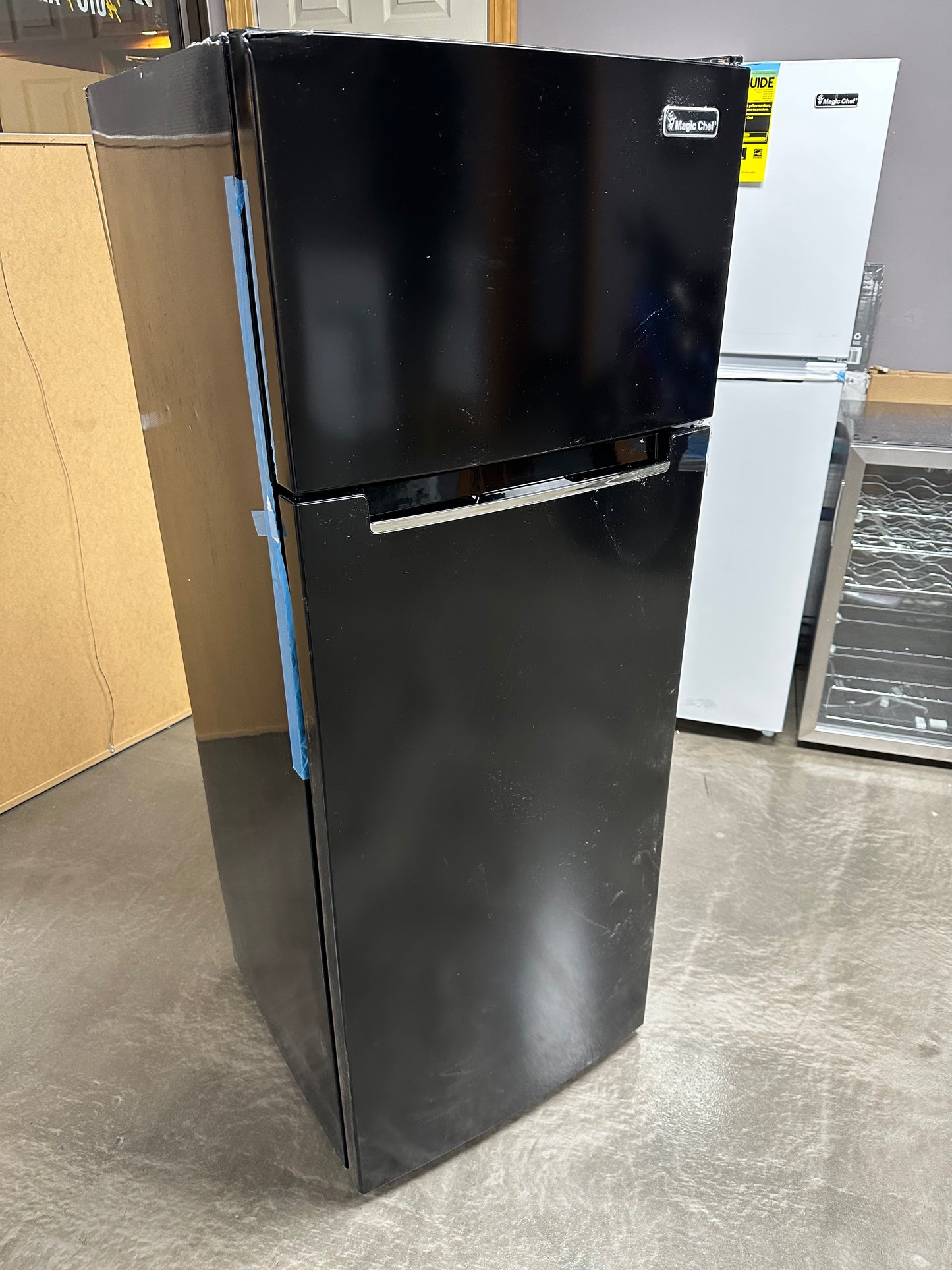 Magic Fridge Magic Chef 7.3 cu. ft. 2-Door Mini Fridge in Black with Freezer – Zippy ...