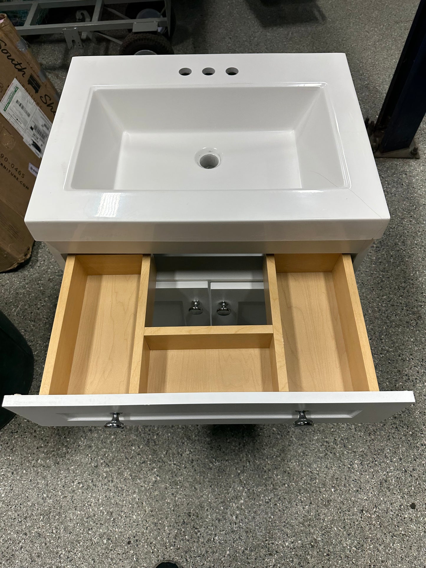 Glacier Bay Everdean 24.50 in. W x 18.75 in. D Bath Vanity in White with Cultured Marble Vanity Top in White with White Basin